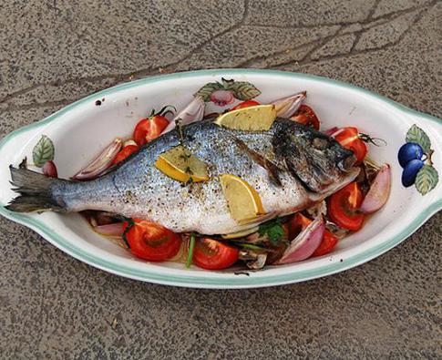 Дорада по-провансальски