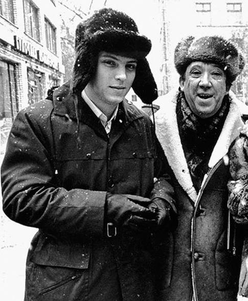 Сын Никулина показал семейные фотографии