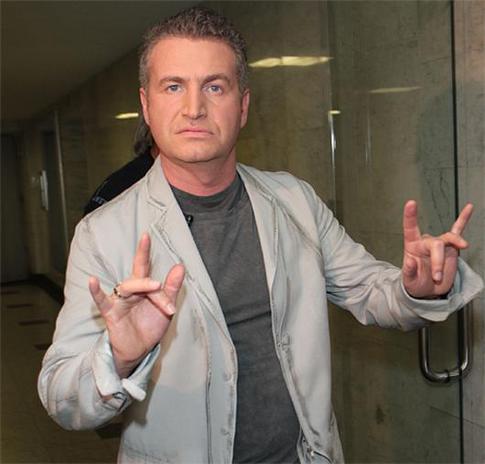 Леонид Агутин написал стихи в свою честь