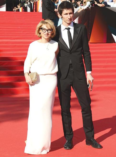 Звездные дети на красной дорожке