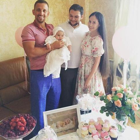 Звезда «Уральских пельменей» впервые показала дочь