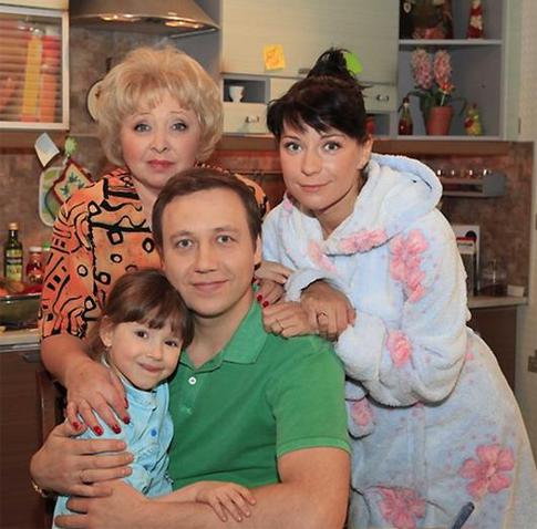 Мамаши кураж: семьи звезд на ТВ и в жизни