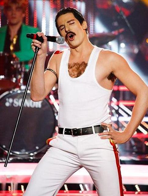 Внук Пугачевой превратился во Фредди Меркьюри