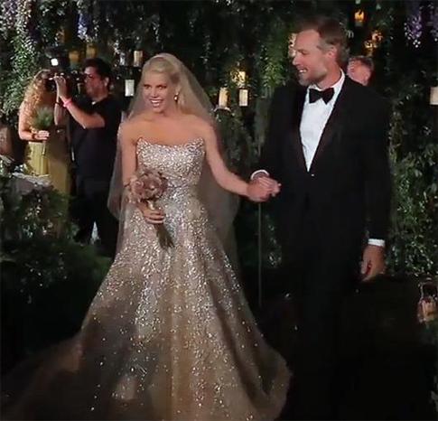 В Сеть попало видео со свадьбы Симпсон и Джонсона