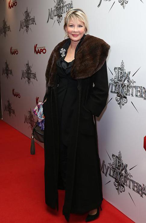 Тепло и модно: что звезды будут носить зимой?