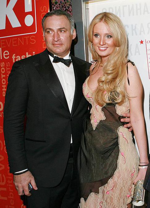 Как превратить светскую львицу в островитянку: «И вот я становлюсь домохозяйкой…»