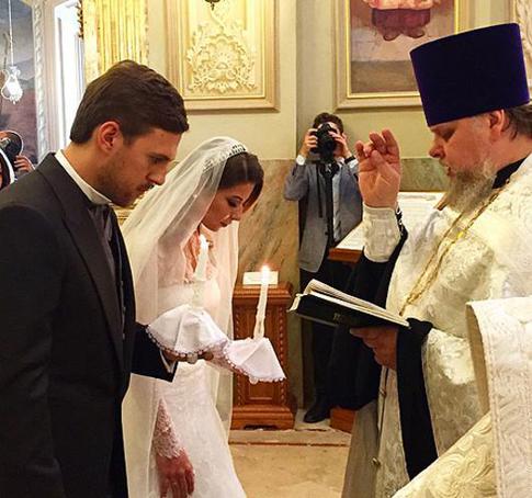 Дочь Юдашкина обвенчалась с внуком Максаковой