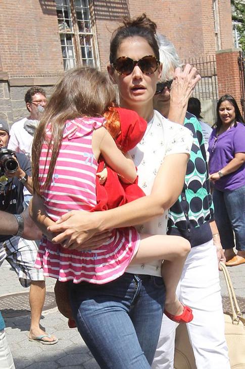 С машиной Кэти Холмс произошло ДТП