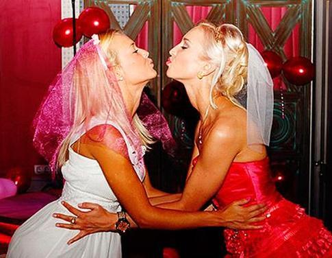 Ольга Бузова развлеклась на девичнике (фото)