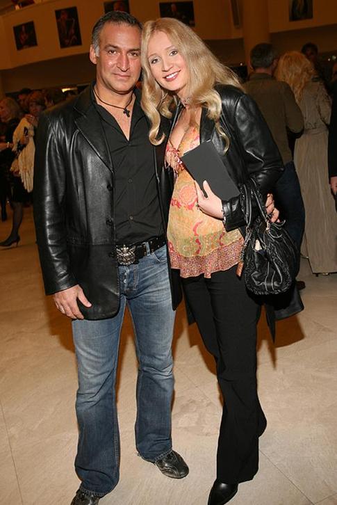 Как превратить светскую львицу в островитянку: «Я чуть не испортила статистику смертности в элитном роддоме»