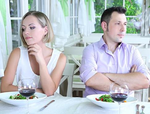 И жили они долго и несчастливо