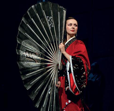 Анна Тараторкина раскрыла семейные тайны