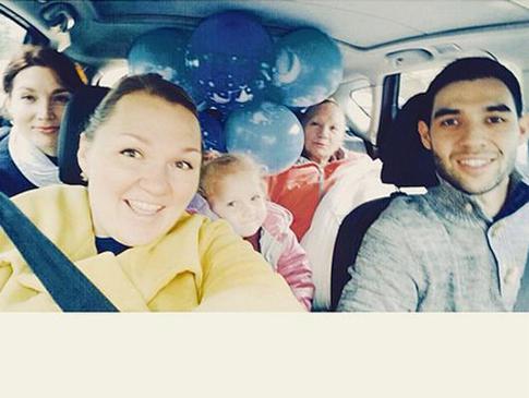 Звезда Сomedy Woman показала фото с выписки из роддома