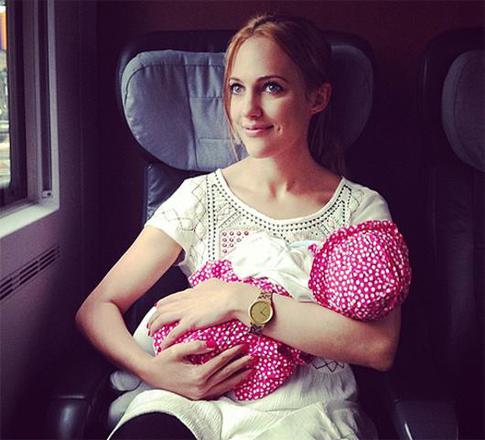 Мерьем Узерли выходит из декрета