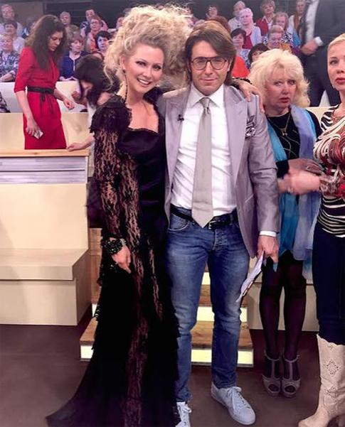 Лена Ленина пришла к Андрею Малахову без нижнего белья?