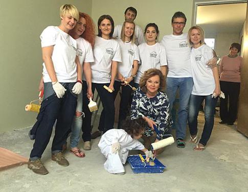 Звезда фильмов «Горько» Елена Валюшкина стала ведущей передачи о ремонте