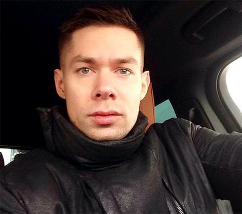 Певец Стас Пьеха свернул себе шею