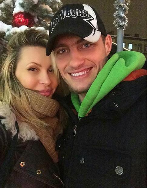 Звезды «Дома−2» поженятся осенью