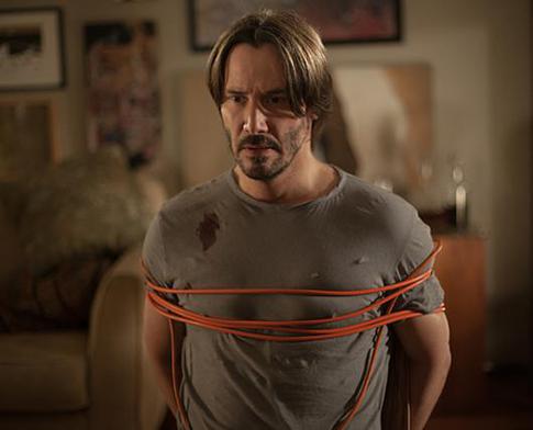 В роли жертвы: Киану Ривз притворился беспомощным