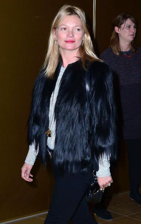 Кейт Мосс не разрешили пить водку в самолете