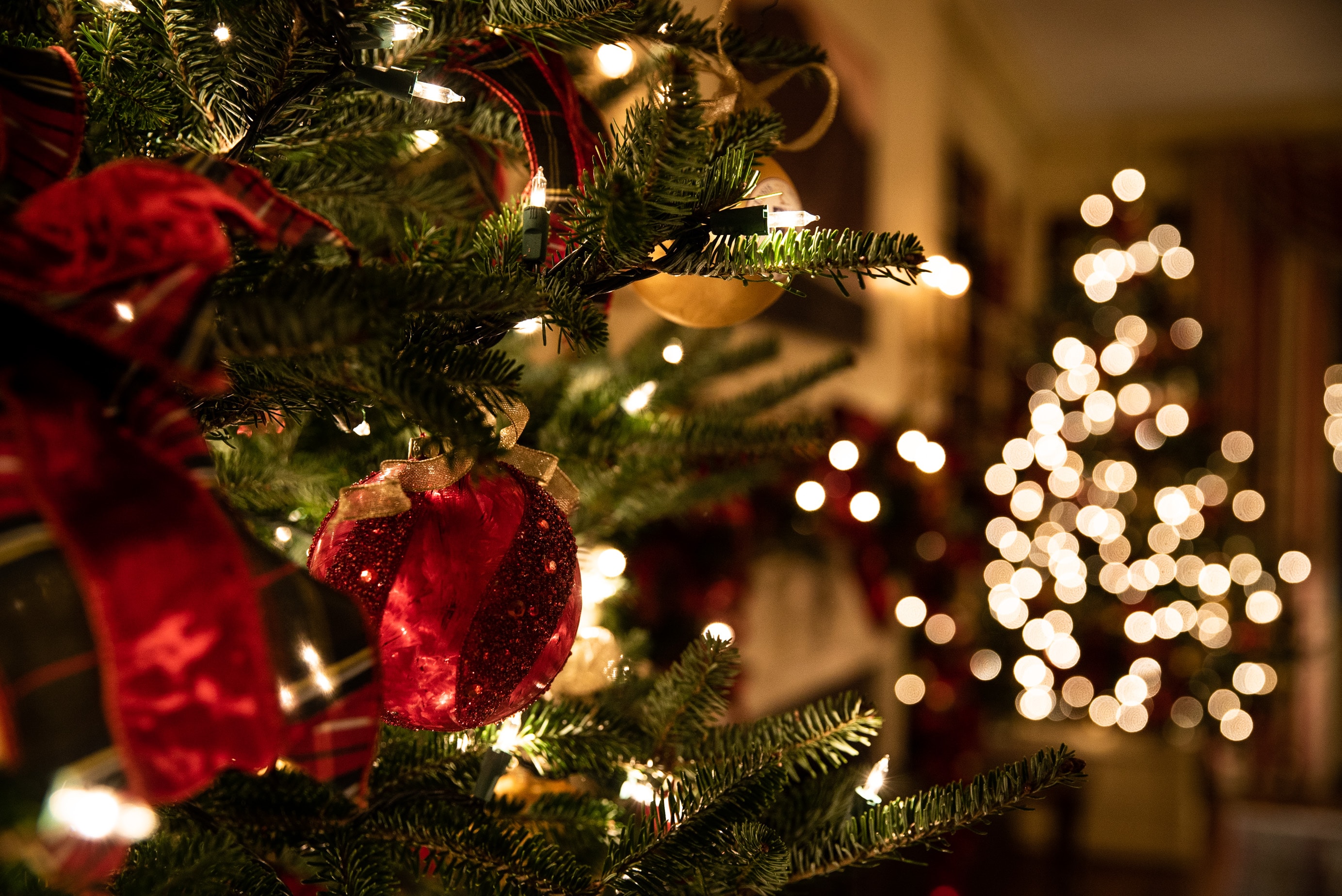 Rock christmas tree. Новогодние каникулы. Новогодняя елка. Наряжаем елку. Украшаем елку.