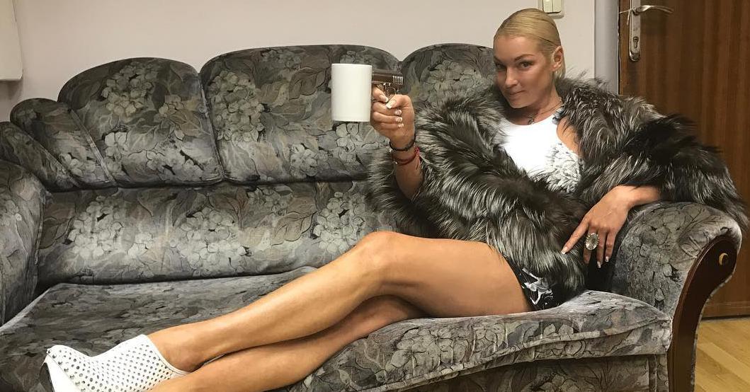 Волочкова ответила на обвинения в алкоголизме Звезды womanhit ru