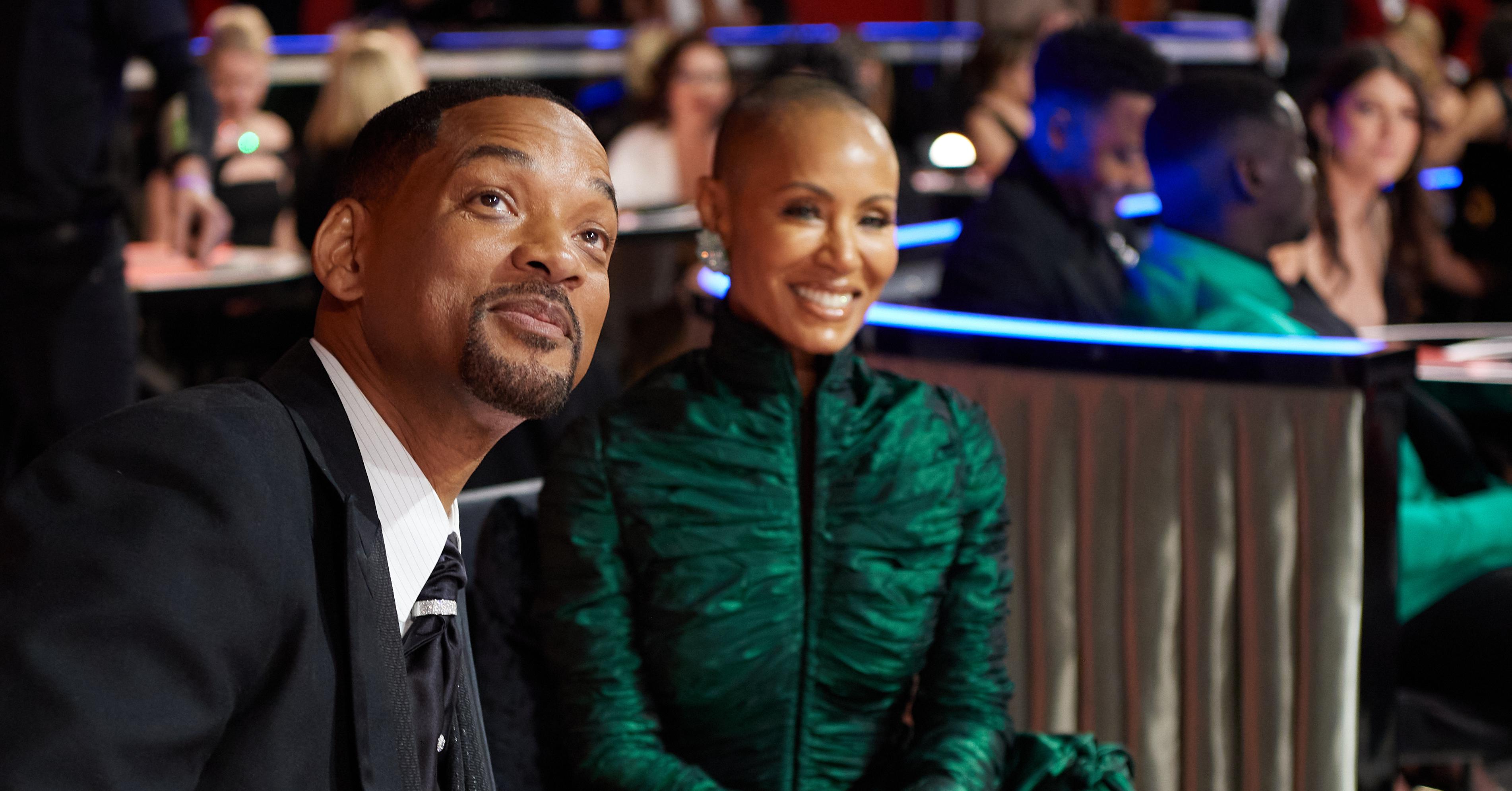 Уиллу смиту изменила. Жена Уилла Смита 2022. После скандала Уилл Смит. Will Smith and Jada Smith Ali, 2001 кадры. Уилл Смит с женой 2022 папарацци.