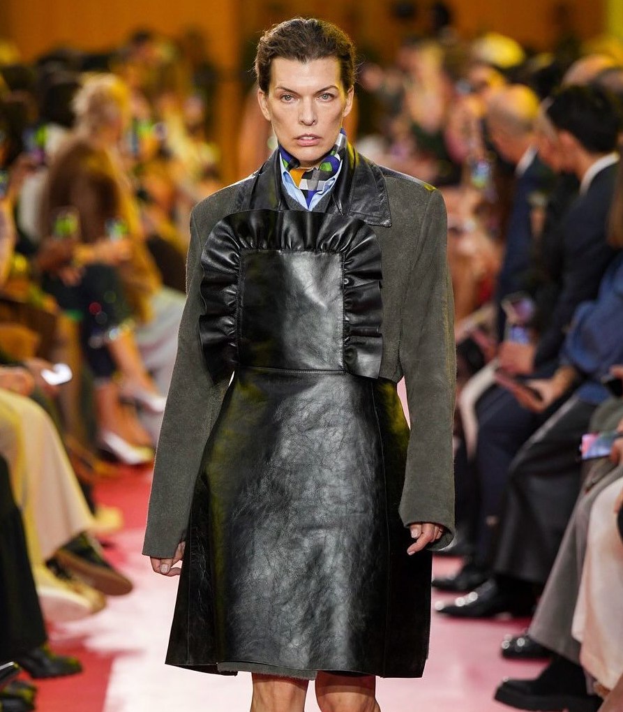 Статус vs стиль: Водянова, Маркл, Йовович, Санчес в Париже