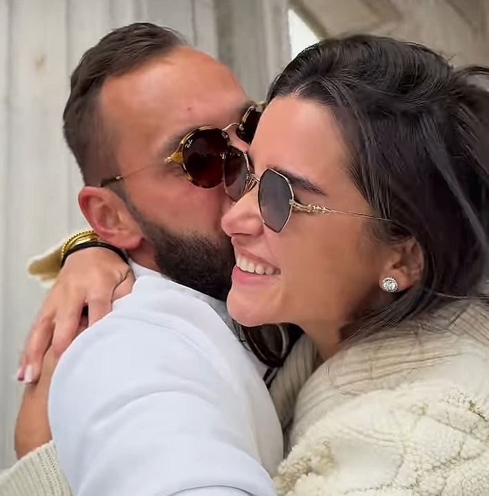 “Миллионы на пальчике”: Бородина приняла кольцо от Сердюкова. Фото влюбленных