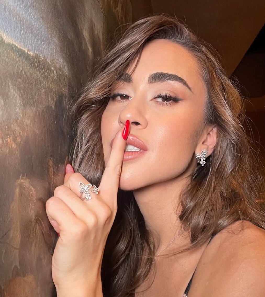 Таинственный жених и фирменный шпагат: дочь Успенской бросает вызов Волочковой