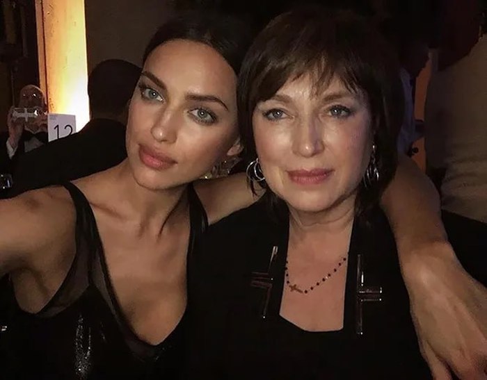 Шейк, Ло, Ривз, Роналду, Бэкхем отметили День матери: лучшие семейные фото